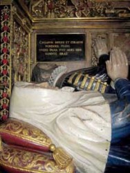 Sir John and lady Puckering effigies